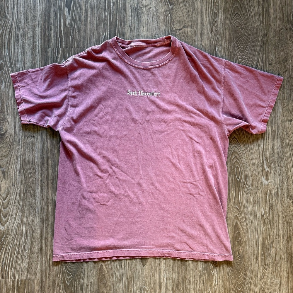 Seek Discomfort Embroidered Center Logo Tee (Size XL)